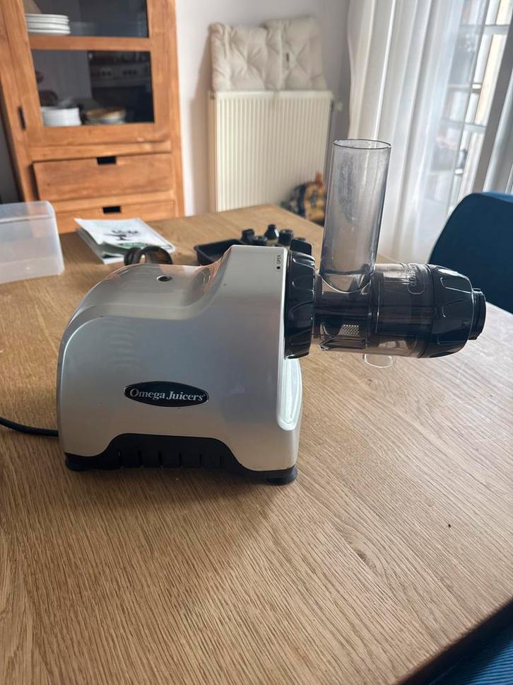 Omega CNC80 Slowjuicer slow juicer, Witgoed en Apparatuur, Juicers, Gebruikt, Slowjuicer, Elektrisch, Ophalen of Verzenden