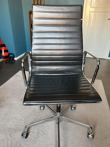 Originele Vitra Eames Aluminium Group EA 119 1997 Zwart Leer beschikbaar voor biedingen