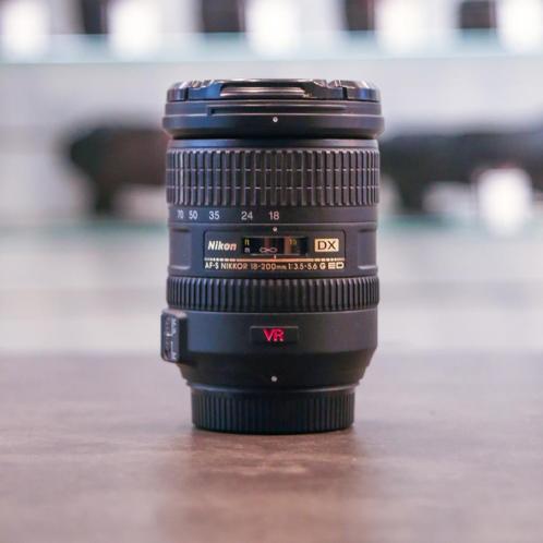 Nikon AF-S DX Nikkor 18-200mm f/3.5-5.6G IF-ED VR(Hilversum), Audio, Tv en Foto, Fotografie | Lenzen en Objectieven, Gebruikt