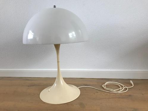Panthella lamp, in goede vintage staat  Is de grotere tafel, Huis en Inrichting, Stoelen, Gebruikt, Eén, Wit, Ophalen