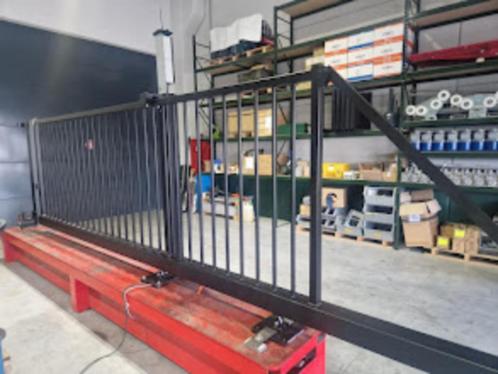 Spijlen schuifpoort 5x1,5 incl motor in onderbalk, Tuin en Terras, Tuinpoorten, Nieuw, Schuifpoort, IJzer, 150 tot 200 cm, 200 cm of meer