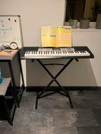 Casio Keyboard LK-136 + Standaard & Lesboek, Ophalen, Casio, Gebruikt, Overige aantallen