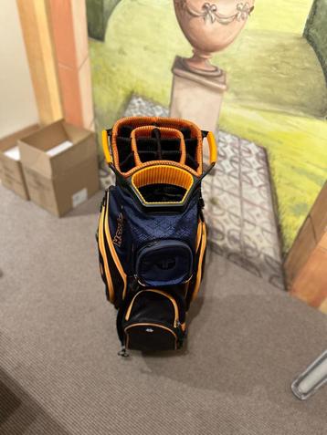 Golftas Flash beschikbaar voor biedingen