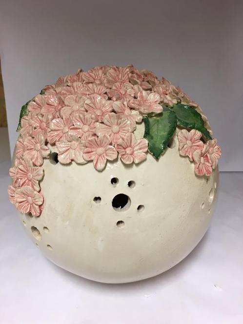 Bijzonder Mooie Grote Waxinelicht Houder Bol Bloemen, Huis en Inrichting, Woonaccessoires | Kandelaars en Kaarsen, Zo goed als nieuw