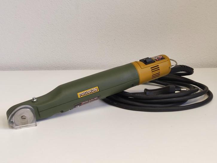 ZGAN: Proxxon Micro-Cutter MIC (lichte mini handzaag machine, Doe-het-zelf en Verbouw, Gereedschap | Zaagmachines, Zo goed als nieuw