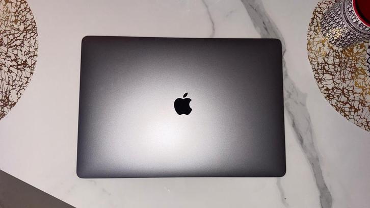 MacBook Pro (15-inch) Spacegrijs, Computers en Software, Apple Macbooks, Zo goed als nieuw, MacBook Pro, 15 inch, Onbekend, 512 GB