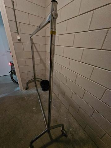 Professioneel Kledingrek - 170cm breed beschikbaar voor biedingen