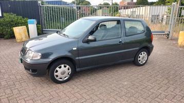 Volkswagen Polo 1.4 44KW 2000 Blauw beschikbaar voor biedingen