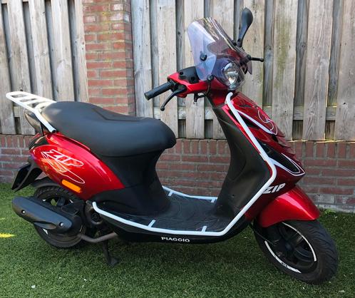 Piaggio Zip 4T 2010, in perfecte staat!!, Fietsen en Brommers, Scooters | Piaggio, Zo goed als nieuw, Zip, Maximaal 45 km/u, Benzine