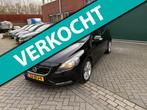 Volvo V40 2.0 D3 Kinetic, Auto's, Volvo, Euro 5, Gebruikt, Origineel Nederlands, Bedrijf