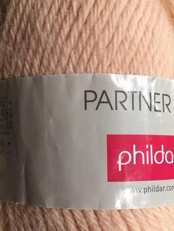 Gezocht: Phildar Partner 6 kleur 130 Poudre