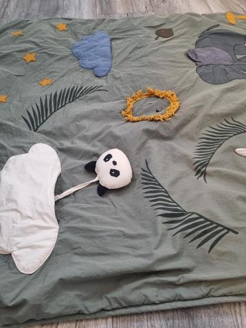 Mooi en comfortabel speelkleed voor je baby.  beschikbaar voor biedingen