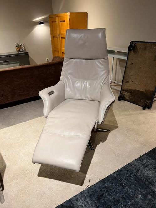 Relaxfauteuil “De Toekomst”, Huis en Inrichting, Fauteuils, Zo goed als nieuw, Leer, 75 tot 100 cm, Ophalen