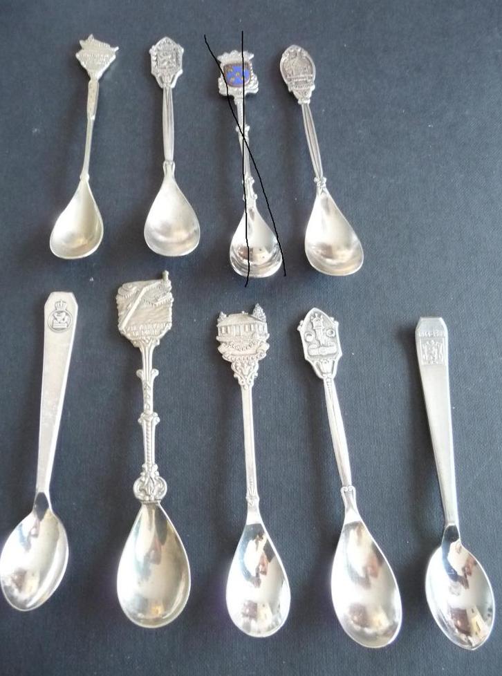 9 verzilverde lepeltjes van steden, rederij etc OUD VINTAGE, Verzamelen, Porselein, Kristal en Bestek, Zo goed als nieuw, Bestek