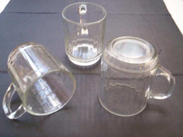 3x Glazen BEKER blank doorzichtig 0,3 L.  Drinkbekers Mokken, Huis en Inrichting, Keuken | Servies, Gebruikt, Glas of Glazen, Overige stijlen