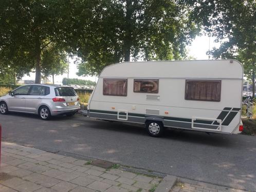 Chateau Calista 450,2002, Frans bed, rondzit, Caravans en Kamperen, Caravans, Particulier, tot en met 4, 750 - 1000 kg, Rondzit