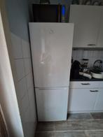 Indesit Koelkast met vriezer 3 lades.

B58 x L175 x D63

Uit, Witgoed en Apparatuur, Koelkasten en IJskasten, Ophalen, 200 liter of meer