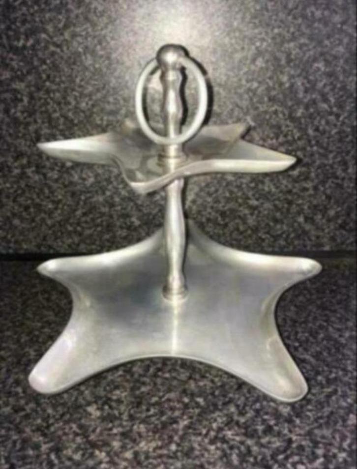 RIVERDALE Zilverkleurige stervormige etagère , 20 cm, Huis en Inrichting, Woonaccessoires | Etagères, Gebruikt, Ophalen