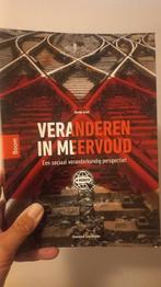 Gerard Donkers - Veranderen in meervoud, Ophalen of Verzenden, Zo goed als nieuw, Gerard Donkers, Nederlands