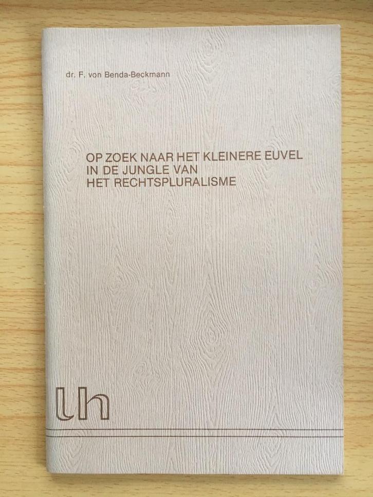 Problemen bij het het rechtspluralisme in Indonesië, Boeken, Overige Boeken, Gelezen, Ophalen of Verzenden