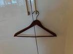 151 donker bruine Ikea Bumerang kledinghanger japandi, Ophalen of Verzenden, Zo goed als nieuw, Hout, Volwassenen