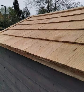 Douglashout douglas shingles leien voor op het dak of gevel beschikbaar voor biedingen