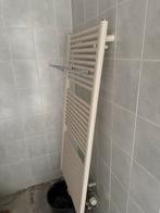 2 Vasco Handdoekradiatoren met rekjes - 60x135 & 75x135, Huis en Inrichting, Badkamer | Badkamermeubels, Gebruikt, 100 tot 150 cm