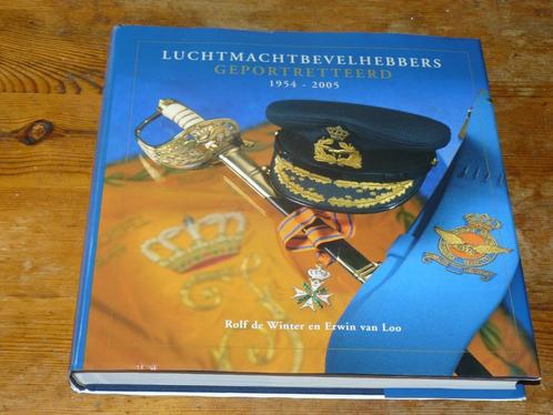 Luchtmachtbevelhebbers geportretteerd 1954-2005 KLU, Verzamelen, Militaria | Algemeen, Luchtmacht, Boek of Tijdschrift, Nederland