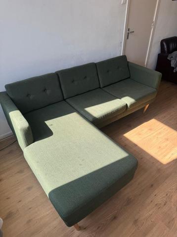 Groene hoekbank – als nieuw, modern design (drie personen) beschikbaar voor biedingen