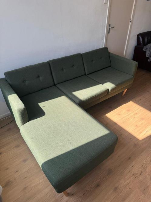 Groene hoekbank – als nieuw, modern design (drie personen), Huis en Inrichting, Banken | Bankstellen, Nieuw, Hoekbank, Driepersoons