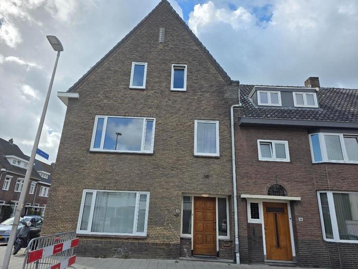 Zeer nette kamers te huur op een toplocatie in Heerlen!, Huizen en Kamers, Kamers te huur, Heerlen, 20 tot 35 m²