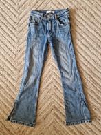 Mooie midden blauwe Zara Flared Jeans maat 128, Kinderen en Baby's, Ophalen of Verzenden, Gebruikt, Meisje, Broek