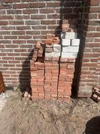 Circa 75 stenen, Doe-het-zelf en Verbouw, Metselstenen, Ophalen, Zo goed als nieuw, Bakstenen