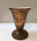Vintage tafellamp, koperen kelk op houten gedraaide voet, Ophalen of Verzenden, Zo goed als nieuw, Minder dan 50 cm, Metaal
