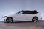 BMW 3 Serie Touring 330e Executive Sport [ ACC Leder Camera, Auto's, BMW, 1998 cc, Adaptive Cruise Control, Gebruikt, Wit