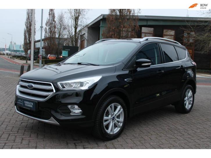 Ford Kuga 1.5 Titanium ZWART NAVIGATIE CRUISE CONTROLE, Auto's, Ford, Bedrijf, Te koop, Kuga, Achteruitrijcamera, Airbags, Airconditioning