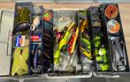 Zeer goed gevulde grote viskoffer : E40.-, Watersport en Boten, Hengelsport | Roofvissen, Ophalen of Verzenden, Gebruikt, Haak