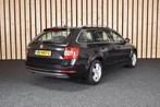 Skoda Octavia Combi 1.0 TSI Greentech Ambition CarPlay Navi, Stof, Gebruikt, Parkeersensor, Zwart