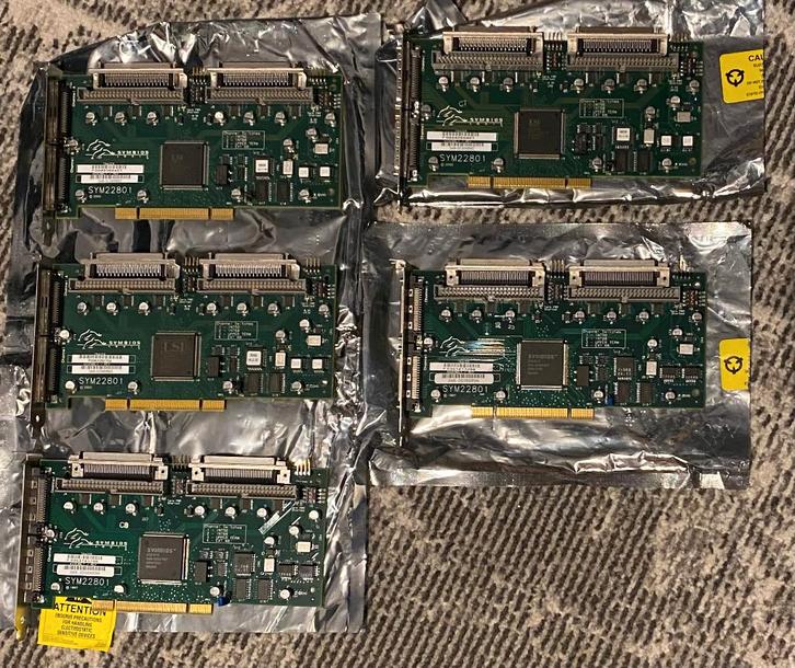 Symbios SYM22801 - PCI-SCSI hostadapter (prijs nog lager), Computers en Software, Harde schijven, Zo goed als nieuw, Server, Intern