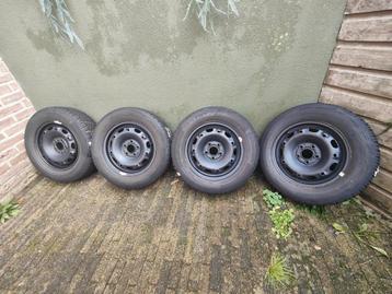 Winterbanden Continental 175/70R14 met stalen velgen beschikbaar voor biedingen
