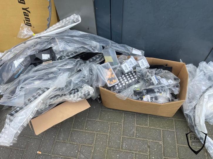 Opel hyundai bumper steun bumper sierlijst, Auto-onderdelen, Carrosserie en Plaatwerk, Bumper, Opel, Gebruikt, Ophalen of Verzenden