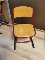 Vintage schoolstoel met tafeltje, Huis en Inrichting, Stoelen, Ophalen, Gebruikt, Vintage, Eén