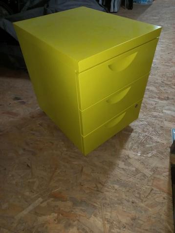 Ladekast  beschikbaar voor biedingen