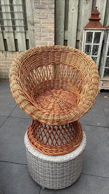 Super leuk rotan (kinder) stoeltje beschikbaar voor biedingen