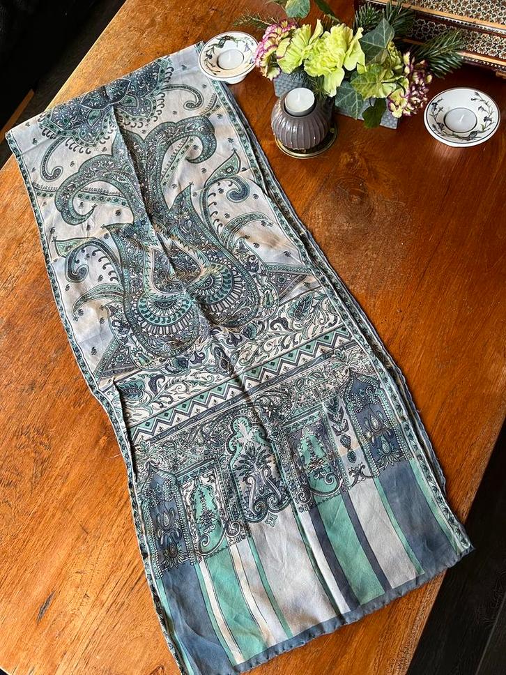 Elegante zijden sjaal met paisley motief, Kleding | Heren, Mutsen, Sjaals en Handschoenen, Zo goed als nieuw, Ophalen of Verzenden