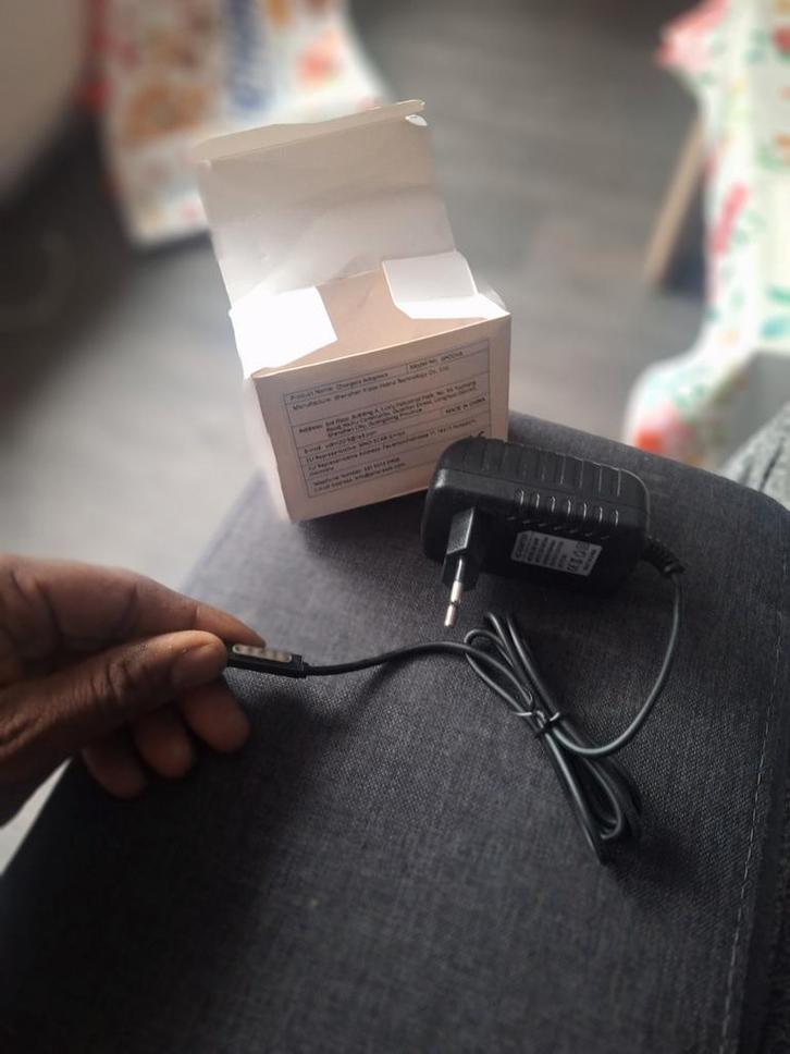 Nieuwe Microsoft Surface Oplader - Originele Verpakking, Computers en Software, Laptop-opladers, Nieuw, Ophalen of Verzenden