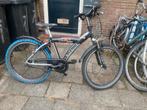 Te koop Giant jongensfiets met terugtraprem 3 versnellingen, Fietsen en Brommers, Fietsen | Jongens, Ophalen, Gebruikt, 26 inch of meer