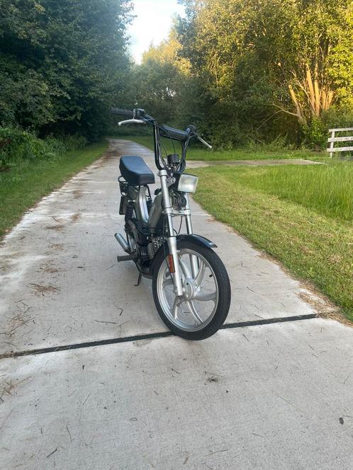 Tomos standaard 65cc in nieuwe staat, Fietsen en Brommers, Brommers | Tomos, Zo goed als nieuw, Standard, Maximaal 45 km/u, Ophalen of Verzenden