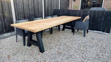 Douglas tuintafels op maat beschikbaar voor biedingen