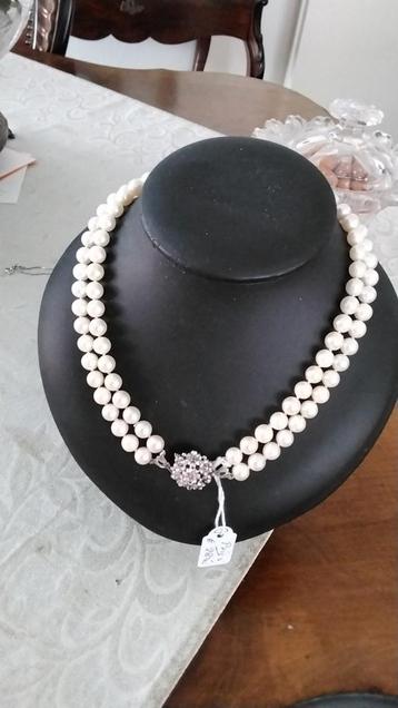 Parel collier.  beschikbaar voor biedingen
